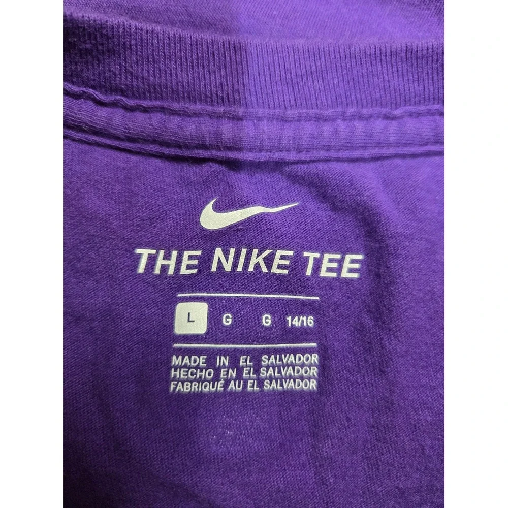 Nike Jordan Lakers LeBron James 23 Purple Youth Large‎ T-Shirt NBA Basketball